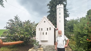 Schloß Lichtenstein im Maßstab 1:10 mit Maler Johann Hölz