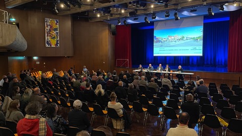 Momentan stehen Ideen zur neuen Mobilität in Metzingen im Raum. Konkret wird es erst in den nächsten Monaten und Jahren. Die Stadt Metzingen hat gemeinsam mit der Beratungsfirma Modus Consult einen neuen Mobilitätsplan für die Stadt vorgestellt. Die Bürgerschaft hat daran mitgewirkt.