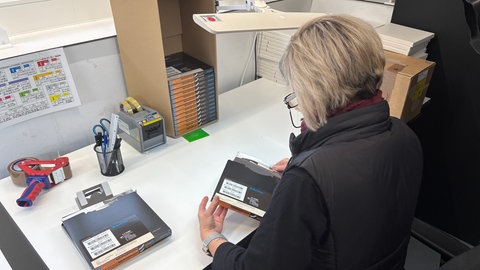 In der Verpackung bei Bentley InnoMed kommt das Team um Tanja Dlugos kaum zur Ruhe