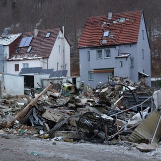Die Trümmer eines Wohnhauses nach einer Explosion in Albtadt-Tailfingen.