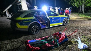 Rettungskräfte im nächtlichen Einsatz