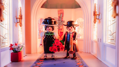"Schwarzwald Marie" und Hannes werden in einer Kirche getraut