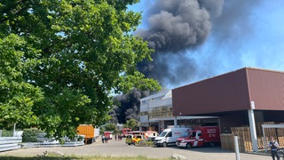 Brand auf einem Firmengelände im Reutlinger Industriepark Markwest