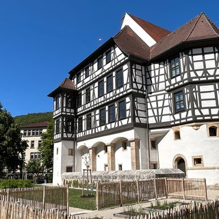 Das Residenzschloss in Bad Urach von außen.