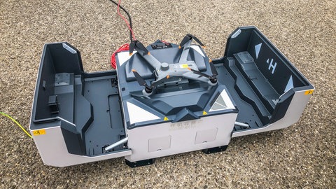 Die Sanierung der B29 bei Lorch im Ostalbkreis hat am Freitag mit einer innovativen Technik begonnen. Auf der Baustelle werden Drohnen für Dokumentation und Sicherheit eingesetzt.