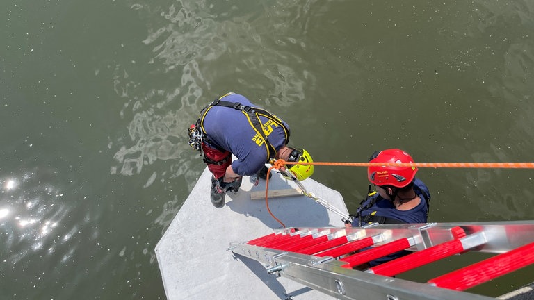 Die Absteilstation an der Gänstorbrücke in Ulm für die Einsatzkräfte der DLRG beim Nabada 2024. 