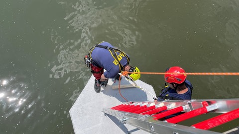 Die Absteilstation an der Gänstorbrücke in Ulm für die Einsatzkräfte der DLRG beim Nabada 2024. 