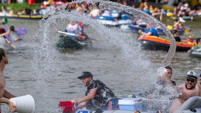 Das Nabada lief 2024 wegen der starken Strömung schneller ab als sonst
