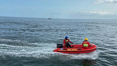Zwölf DLRG-Rettungsschwimmer aus dem Ostalbkreis unterstützen für zwei Wochen die Wasserrettung in Grömitz an der Ostseeküste. 
