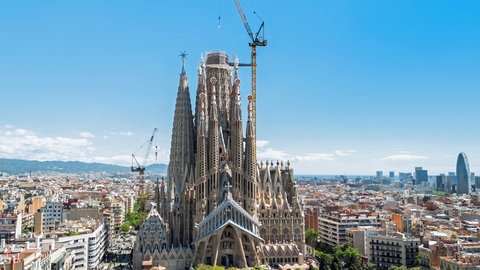 Die Sagrada Família in Barcelona soll 2026 fertig werden - und mit einem Kreuz aus Gundelfingen höher als das Ulmer Münster werden. 