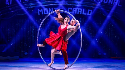 Lea Toran Jenner aus Ulm hat einen Sonderpreis beim größten Zirkus-Festival der Welt für ihre Nummer im Cyr-Rad bekommen.