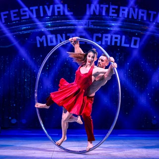 Lea Toran Jenner aus Ulm hat einen Sonderpreis beim größten Zirkus-Festival der Welt für ihre Nummer im Cyr-Rad bekommen.