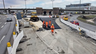Der Blaubeurer Ring in Ulm wird zur Baustelle. Auch bei den Straßen und Brücken gibt es einen großen Investitionsstau. In Ulm müssen in den kommenden Jahren viele Brücken erneuert werden.