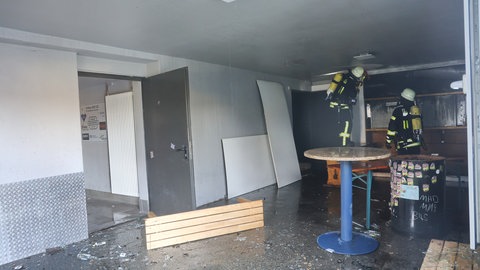 Blick in einen Jugendraum. In dem Jugendtreff in Bernstadt (Alb-Donau-Kreis) ist durch den Brand ein Schaden von mindestens 100.000 Euro entstanden. 