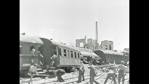 Zerstörte Gleise am Hauptbahnhof Ulm im Jahr 1945