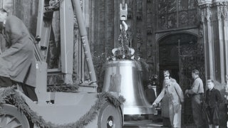 Im Zweiten Weltkrieg wurden sie eingeschmolzen. Danach hat der Verein den Guß neuer Glocken für das Ulmer Münster finanziert.