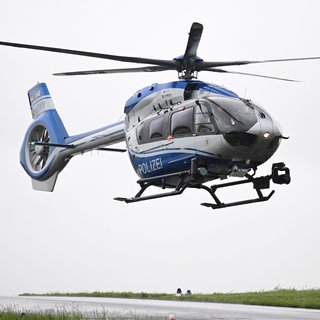 In Ehingen im Alb-Donau-Kreis wird seit Montagabend ein 8-jähriges Mädchen vermisst. Sie wird mit einem Großaufgebot gesucht. (Symbolbild)