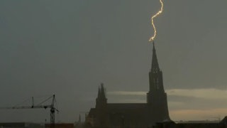 Blitzeinschlag ins Ulmer Münster