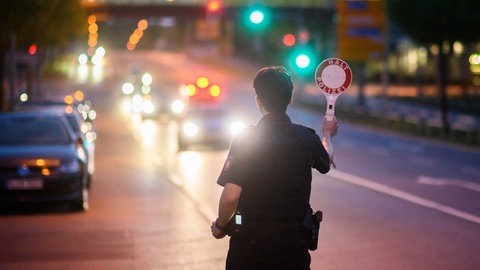 Großer Polizeieinsatz in Ulm gegen die Auto-Poser- und Tuning-Szene (Sujetbild).