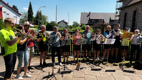 Manche die bei Cycling Trumpet mitmachen sind zum Radeln gekommen, andere zum muszieren. Einige machen sogar beides mit.