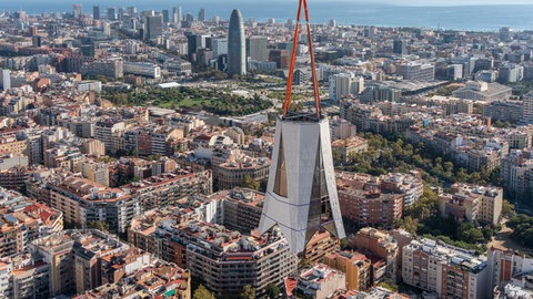 Das Ulmer Münster hat seinen Titel als höchster Kirchturm der Welt verloren. Die Sagrada Familia in Barcelona erreicht seit Donnerstag eine Höhe von 163 Metern - und soll noch höher werden.