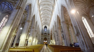 Rund 40 Sensoren messen weiter die Luftfeuchtigkeit im Ulmer Münster (Archivbild). Sie ist mit teils 90 Prozent zu hoch und führt zu Schäden am Gebäude.