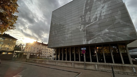 Ob reine Mädchenschulen einen größeren Lernerfolg garantieren, ist umstritten. Das Schulzentrum St. Hildegard in Ulm indessen ist von der Schulform überzeugt.