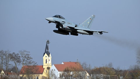 Rund um Ellwangen, Crailsheim und Nördlingen können Kampfjets der Bundeswehr jetzt wieder Teifflüge üben. Dabei sind die auf Höhen von etwa 80 Metern unterwegs.