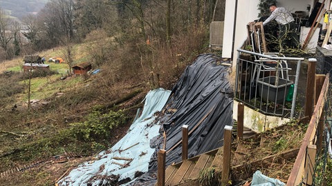 Hangrutsch in Schwäbisch Gmünd: Nicht nur unansehnlich, sondern auch eine Gefahr für Häuser und Anwohner.