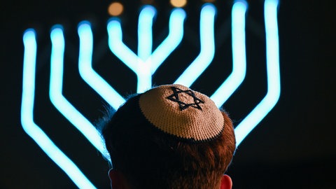Das jüdische Lichterfest dauert insgesamt acht Tage und erinnert an Mut, Glaube und Hoffnung.