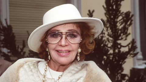 Die gebürtige Ulmerin Hildegard Knef im Jahr 1991 bei Dreharbeiten zu "Haus am See".