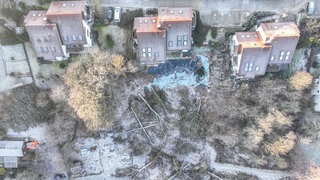 Die Eigentümer der von einem Hangrutsch bedrohten Schwäbisch Gmünder Häuser sollen die Standsicherheit der Gebäude bis zum 20. Februar nachweisen.