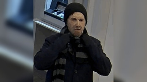 Fahndungsfoto Essingen: Laut Polizei trug der Täter eine "täuschend echt aussehende Gesichtsmaske aus Silikon, eine sogenannte 'Old-Man-Maske'".
