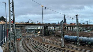 Durch den Rückbau der Wallstraßenbrücke an der B10 wird die Kienlesbergstraße vom 13. Februar bis zum 10. April gesperrt