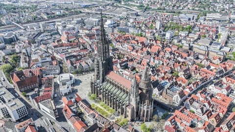 Mit 161,53 Metern hat das Ulmer Münster den zweithöchsten Kirchturm der Welt.