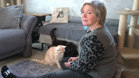 Mittlerweile verstehen sich die beiden Geschwister wieder ganz gut. Alexandra Kolb hat es mit ihrem außergewöhnlichen Fernstudium geschafft, die Katzen in den Griff zu bekommen.