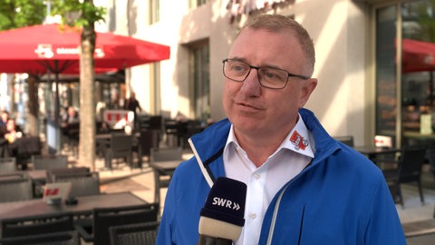 Kartenzahlung bevorzug - das heißt es bei der Bäckerei Staib mit Sitz in Ulm. Inhaber Marcus Staib erklärt das unter anderem mit der Sicherheit. Bargeld locke Einbrecher an, sagt er aus Erfahrung.