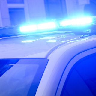 Nach einem schweren Unfall auf der B29 ist die Bundesstraße bei Schwäbisch Gmünd am Mittwochnachmittag voll gesperrt.
