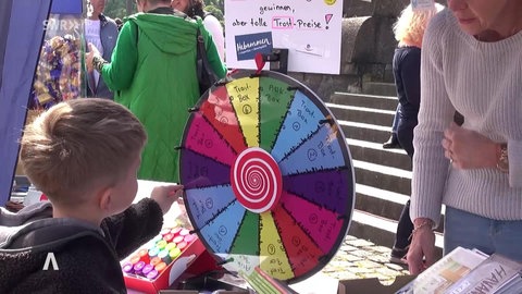 Aktion zum Welthebammentag am deutschen Eck in Koblenz