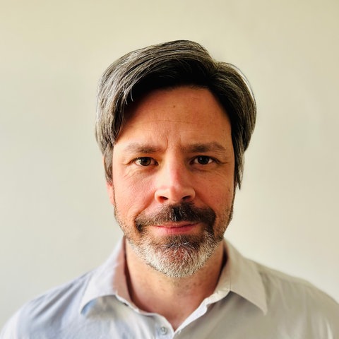 Professor Sascha Huber, Politikwissenschaftler an der Johannes Gutenberg-Universität Mainz. Er forscht zu Wahlverhalten und politischen Einstellungen.