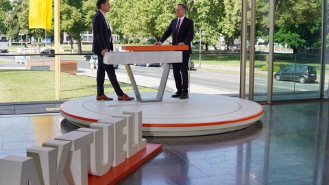 Bundesverkehrsminister Wissing (FDP) hat sich im SWR-Sommerinterview gegen den Vorwurf verteidigt, in einen Skandal um angeblich verkaufte Gesprächstermine verwickelt zu sein. 