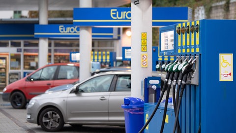 Für Verbraucher wird es immer schwieriger, Tankstellen mit günstigerem Kraftstoff zu finden.