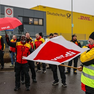 Auch am Donnerstag kommt es zu Arbeitsniederlegungen bei DHL - ver.di hatte zu Warnstreiks aufgerufen.