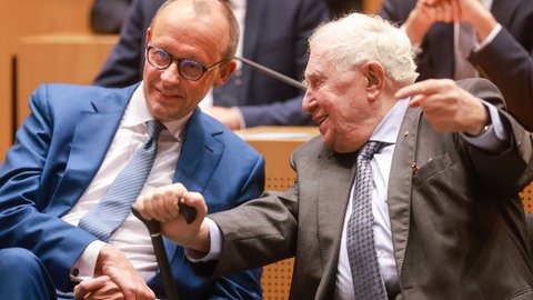 Der ehemalige Ministerpräsident von Thüringen und Rheinland-Pfalz Bernhard Vogel (CDU) ist gestorben.