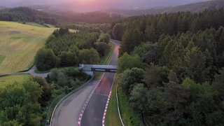 Blick auf die Nordschleife des Nürburgrings - Für Motorräder bei Touristenfahrten jetzt tabu