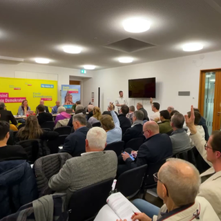 FDP bei Versammlung