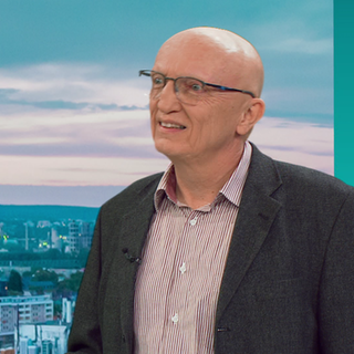 Korrespondent Ulrich Pick gibt eine Einschätzung, warum das Konklave sich auf den Kardinal Robert Francis Prevost geeinigt hat.