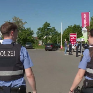 Polizist und Polizistin