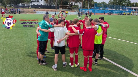 Die Inklusionsmannschaft vom VfB Polch freut sich über einen Erfolg bei den Landesspielen von Special Olympics Rheinland-Pfalz