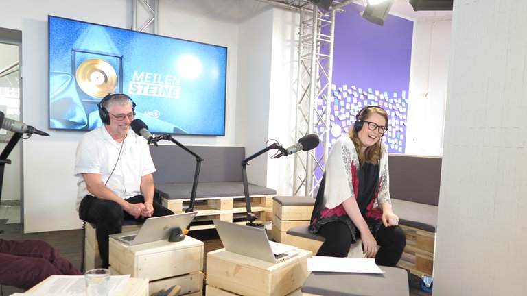 Im PopUp Studio in Mainz hat SWR1 den Meilensteine Podcast zum Album "Fleetwood Mac" (1975) von Fleetwood Mac aufgezeichnet.